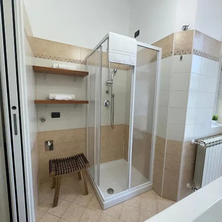 Apartamento 10' Malpensa Airport, Alongside Train Station Casorate Sempione